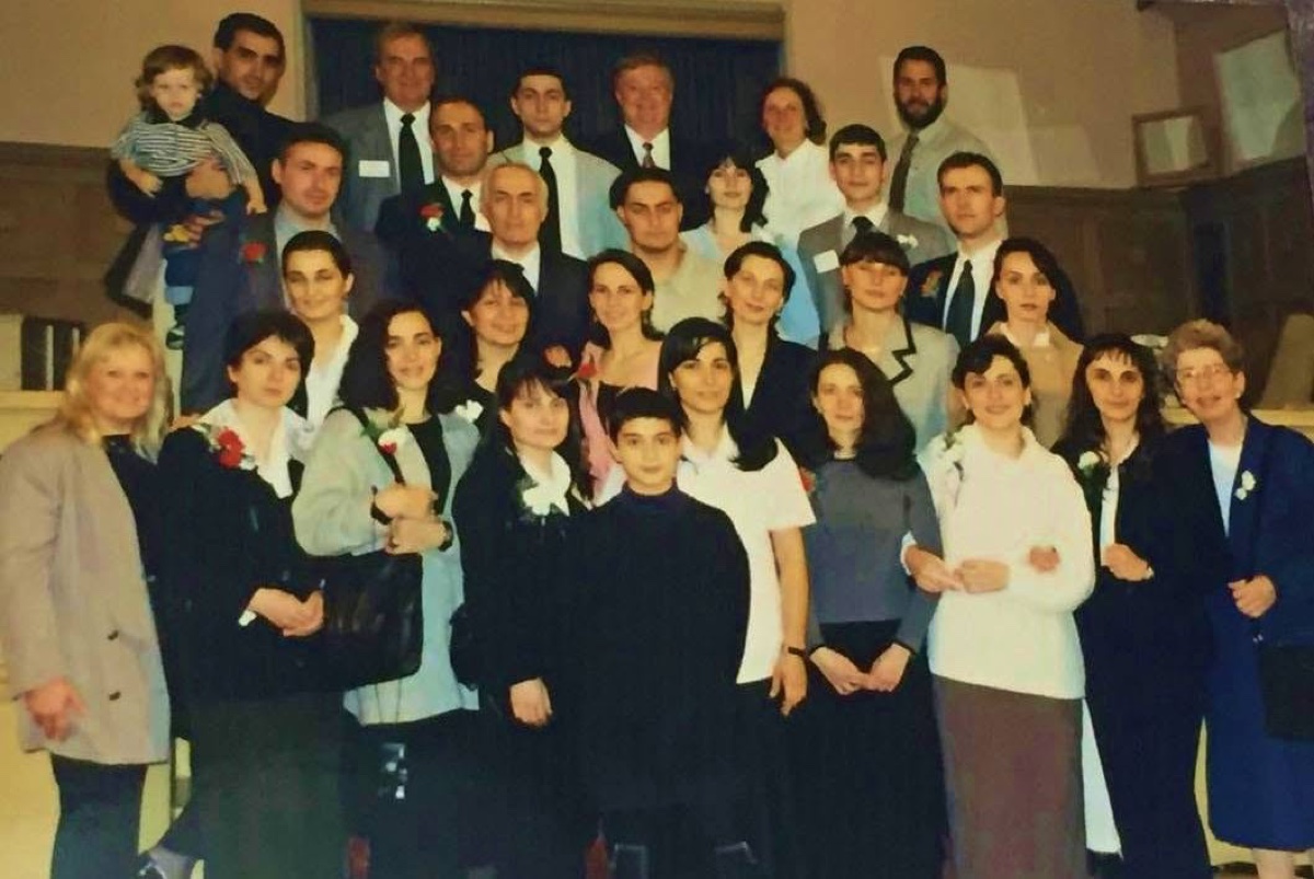 ჩამოსვლიდან პირველი დღეები - ეკლესიაში, მასპინძლებთან ერთად.